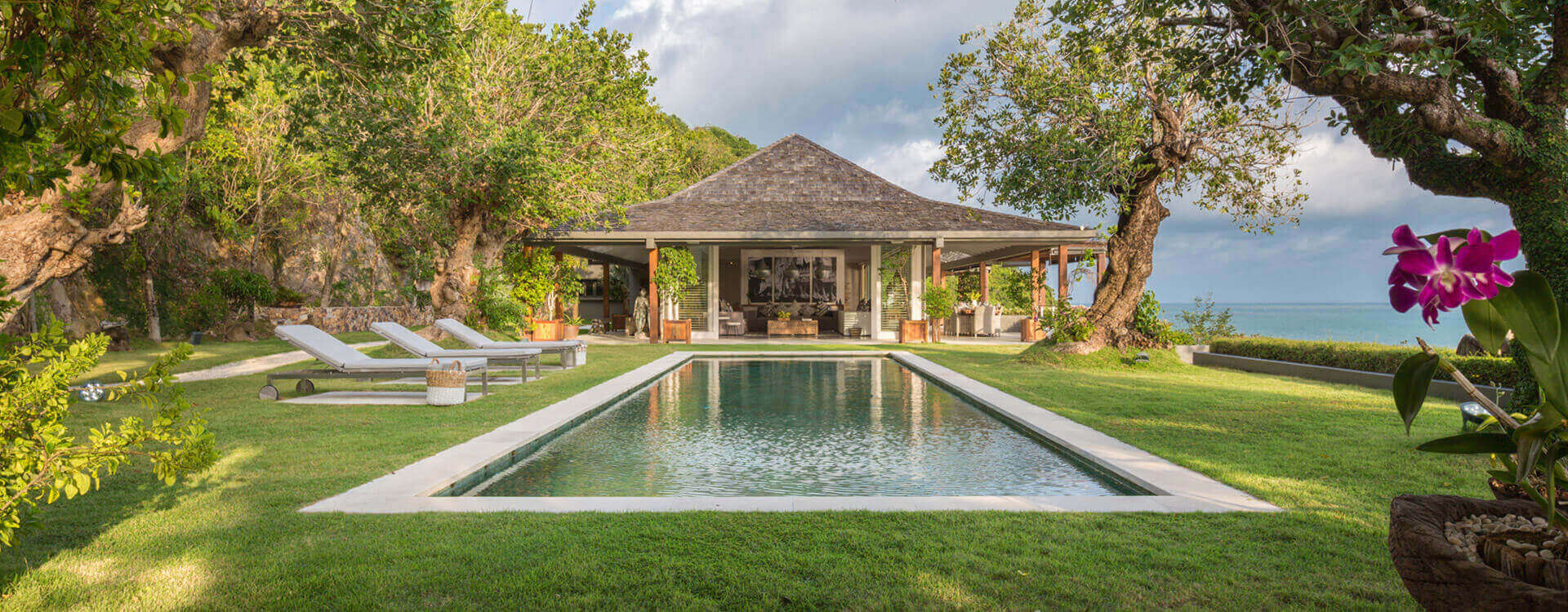 Element of 8 - Perfect tropical escape